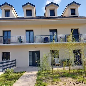  Guest house De La Gare, Meublee